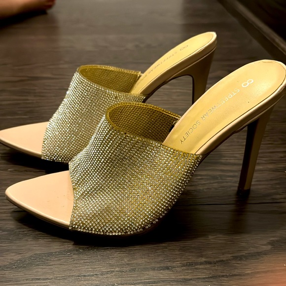 Like new!! - Picture 2 of 2